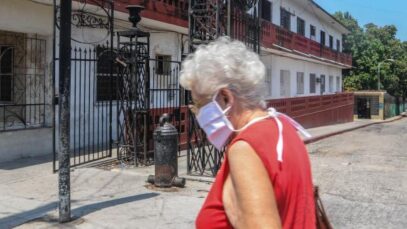 Entrada de Santovenia Cerro La Habana