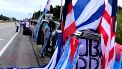 caravana cubanos1
