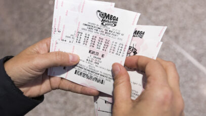 Image: Mega Millions lottery in Washington DC
