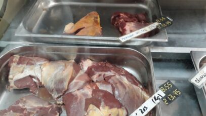Cortes-de-carne-de-res-Mercado-Los-Fornos-768×576