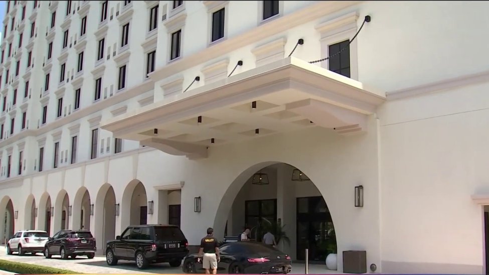 Hotel criptomonedas