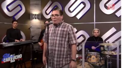 Indira se queda sin micrófono captura de pantalla Youtube