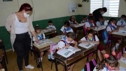educadores-768×503