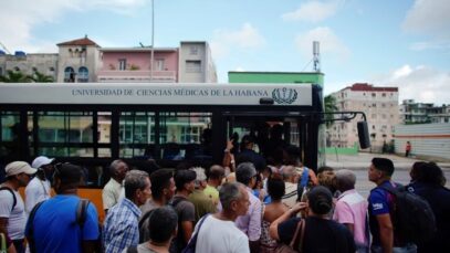 escasez combustible y colas transporte foto reuters 2