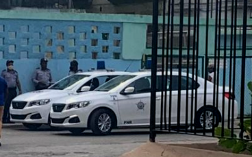 policía Cuba