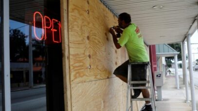 preparativos-por-el-huracan-dorian-750×375