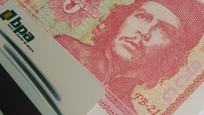 dinero-cubano-CUP-tarjetas-magneticas-bancos-cubanos-BPA-Bandec-Banco-da-por-muerta-a-una-cubana-y-se-queda-con-sus-ahorros-768×576