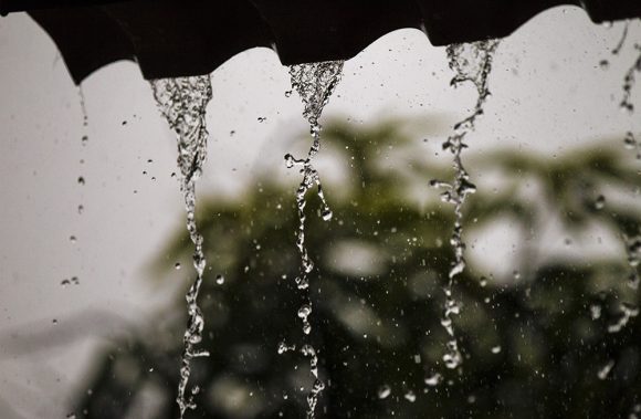 Tormenta causa estragos e inunda calles de La Habana