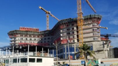 Cuba-invierte-125-veces-mas-en-hoteles-que-en-salud-y-educacion1-1024×768