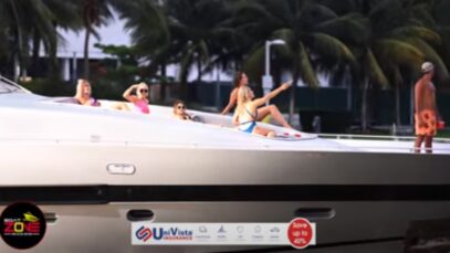 Un par de gemelas en Boat Zone